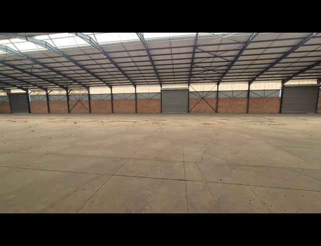 3,200M² WAREHOUSE TO LET IN WITHOK ESTATE